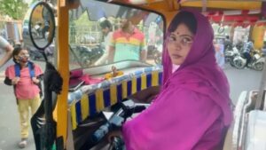 Jhansi First Lady Auto Driver. 